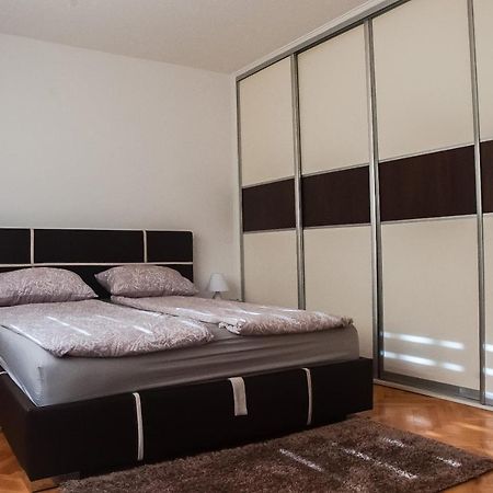 Appartement Point à SJJ Extérieur photo